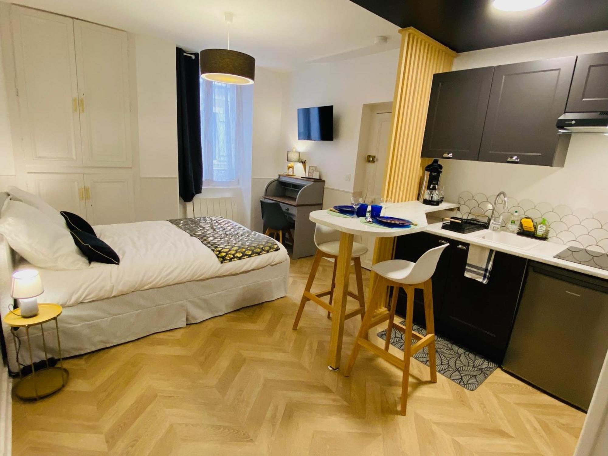 Le Studio Haslay Seraucourt En Plein Coeur De Ville De Bourges - Charme De L Ancien Et Confort Contemporain Exteriér fotografie